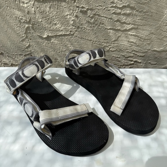 Teva Universal Black and Cream Strap Sandals, 8 - Picture 6 of 7